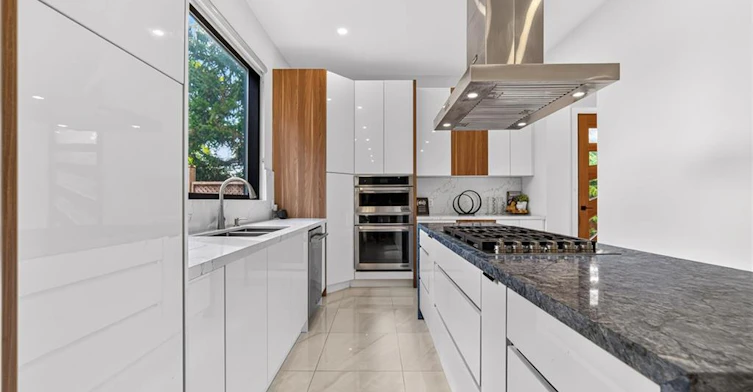 1526 Bridge Road, Oakville, ON, L6L 2E3 - 9