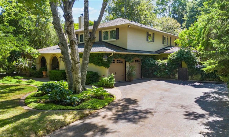 150 Cairncroft Road
