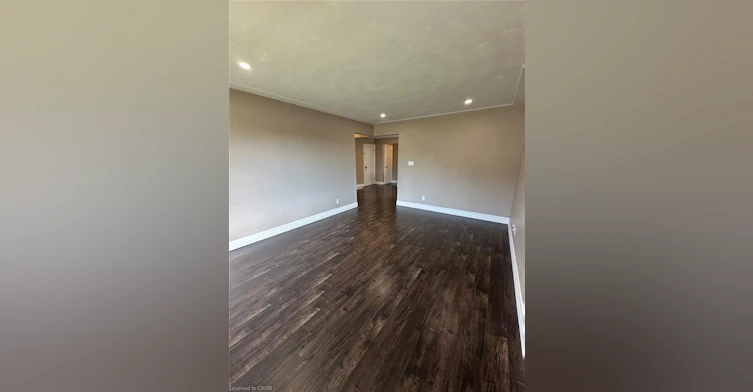 Upper-161 Sixth Avenue, Kitchener, ON, N2C 1R2 - 7