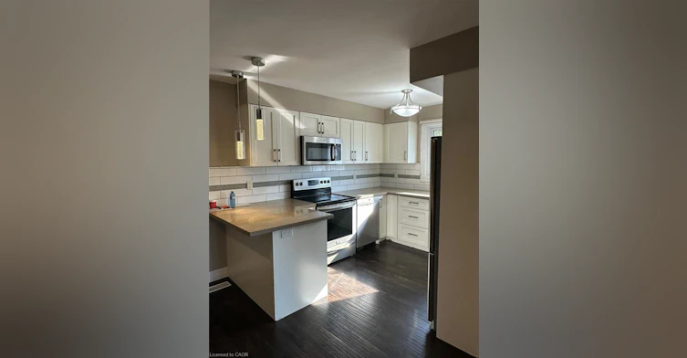 Upper-161 Sixth Avenue, Kitchener, ON, N2C 1R2 - 5