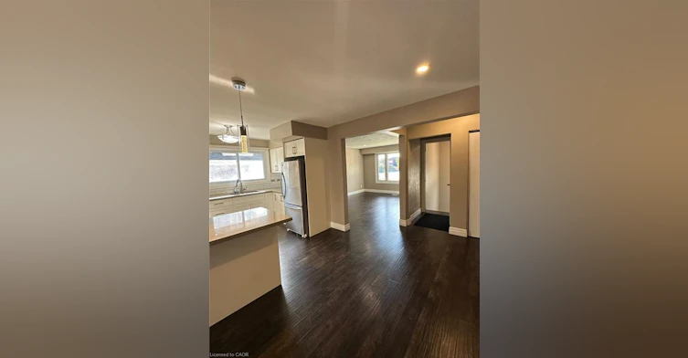 Upper-161 Sixth Avenue, Kitchener, ON, N2C 1R2 - 3