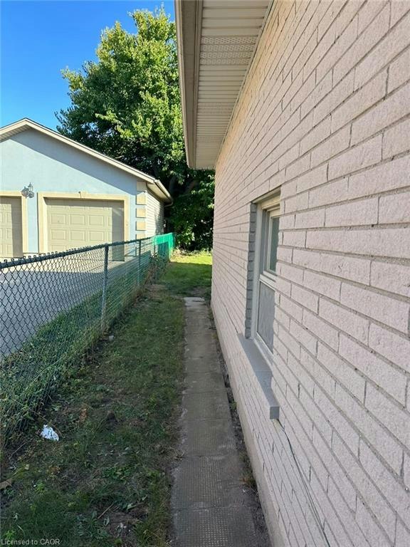 Upper-161 Sixth Avenue, Kitchener, ON, N2C 1R2 - 16
