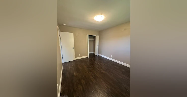 Upper-161 Sixth Avenue, Kitchener, ON, N2C 1R2 - 12