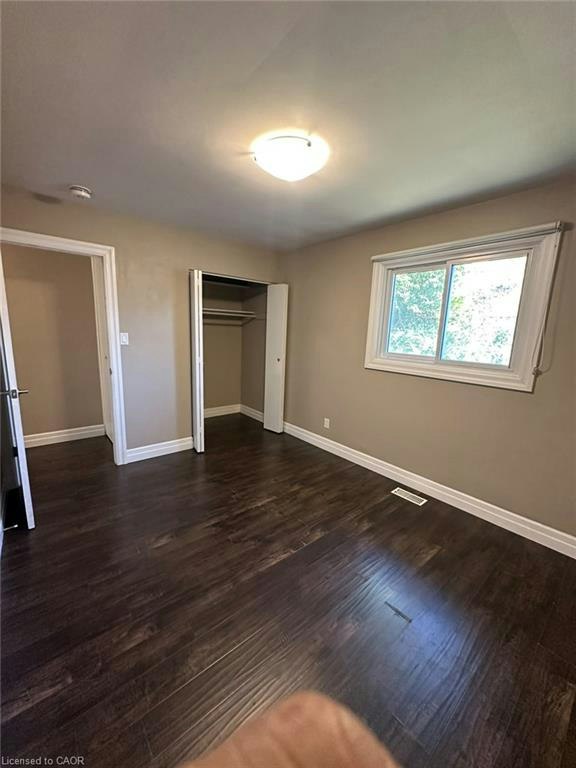 Upper-161 Sixth Avenue, Kitchener, ON, N2C 1R2 - 14