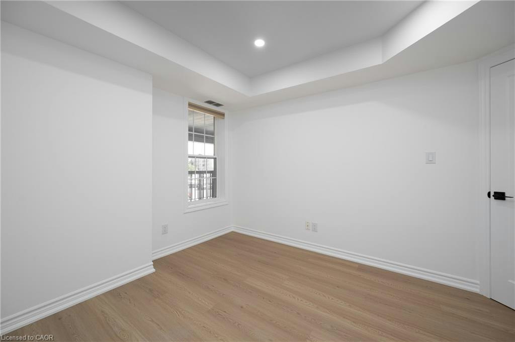 206-1451 Walker's Line, Burlington, ON, L7M 4P1 - 10