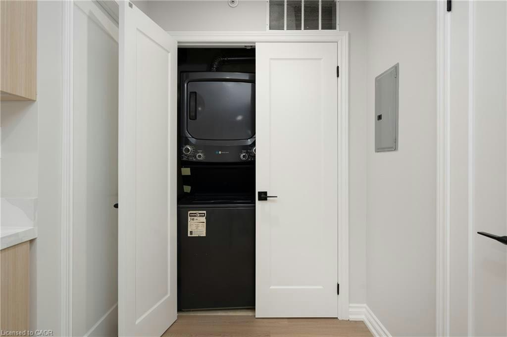 206-1451 Walker's Line, Burlington, ON, L7M 4P1 - 8