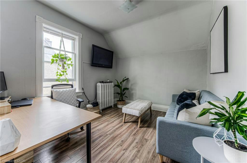 Upper-404 Duke Street W, Kitchener, ON, N2H 3Y5 - 10