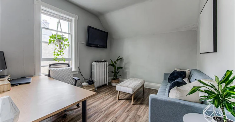 Upper-404 Duke Street W, Kitchener, ON, N2H 3Y5 - 10