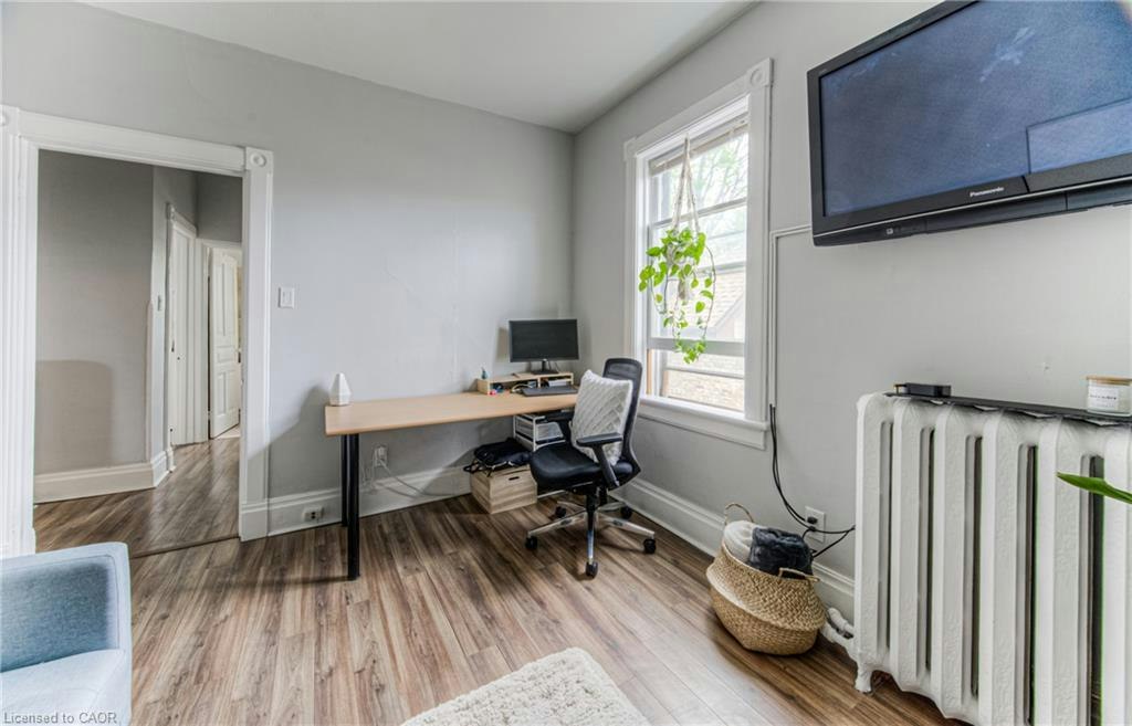 Upper-404 Duke Street W, Kitchener, ON, N2H 3Y5 - 11