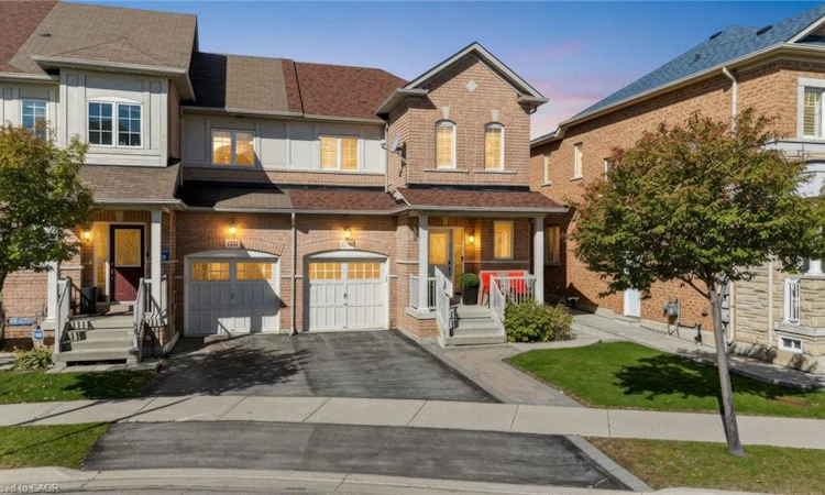 1379 Brandon Terrace
