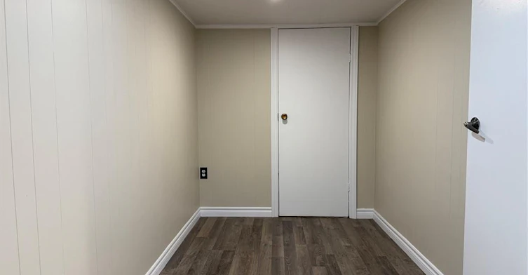Basement-904 Maple Avenue, Hamilton, ON, L8K 1L4 - 13