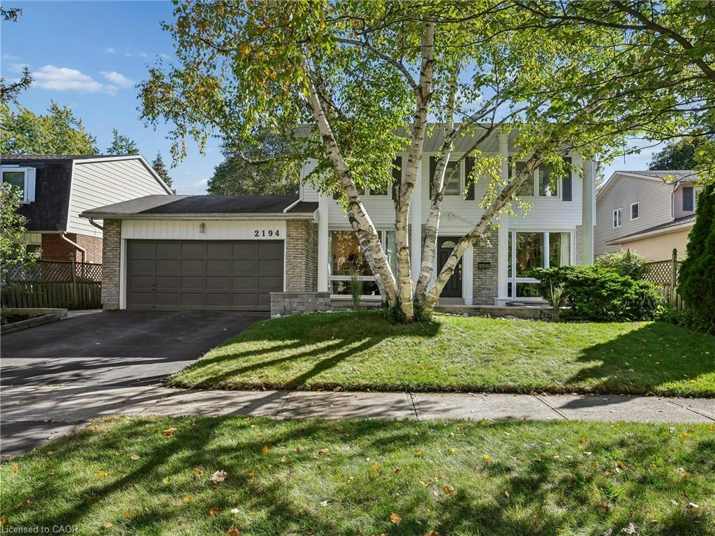 2194 Constance Drive, Oakville, ON, L6J 5L4