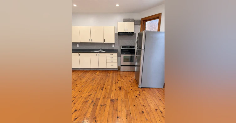 UPPER-6 West Avenue, Hamilton, ON, L8L 5B8 - 3