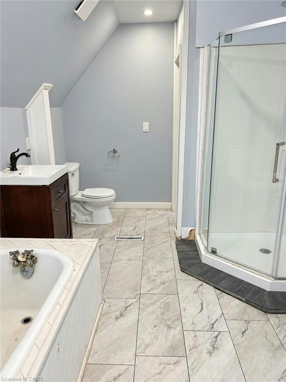 UPPER-6 West Avenue, Hamilton, ON, L8L 5B8 - 8
