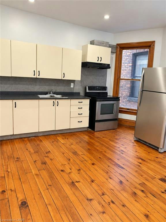UPPER-6 West Avenue, Hamilton, ON, L8L 5B8 - 2