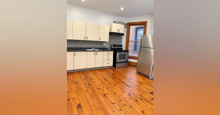UPPER-6 West Avenue, Hamilton, ON, L8L 5B8 - 2