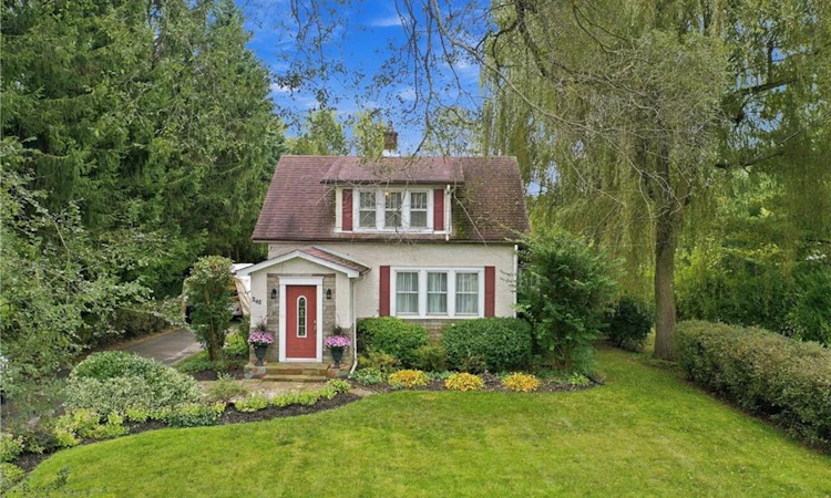 240 Canboro Road