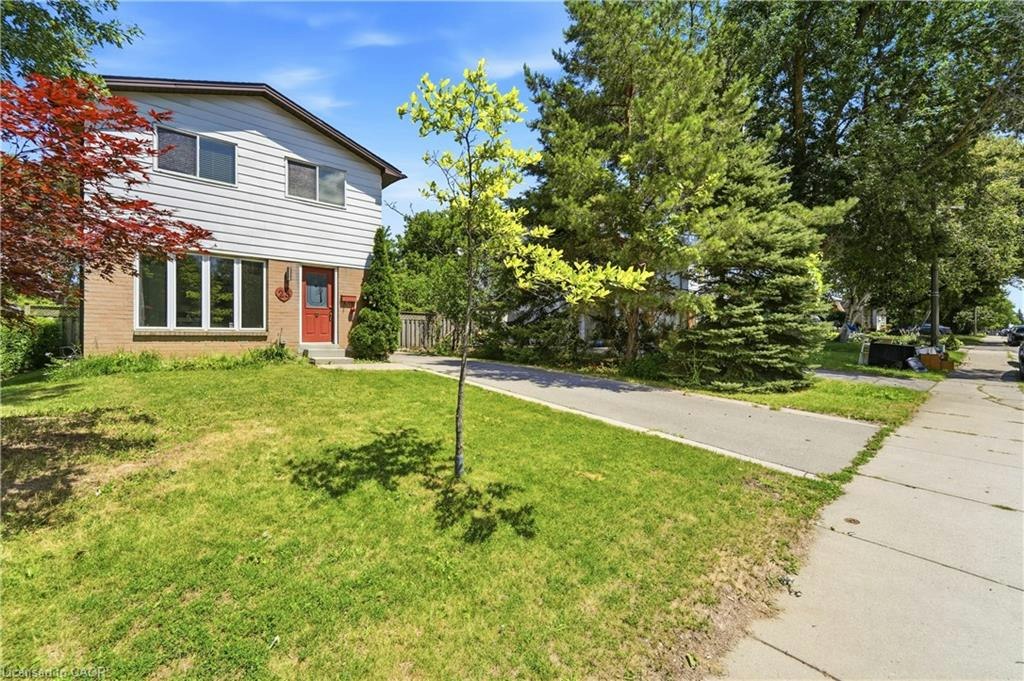 23 Heatherdale Place, Hamilton, ON, L9C 6K7 - 2