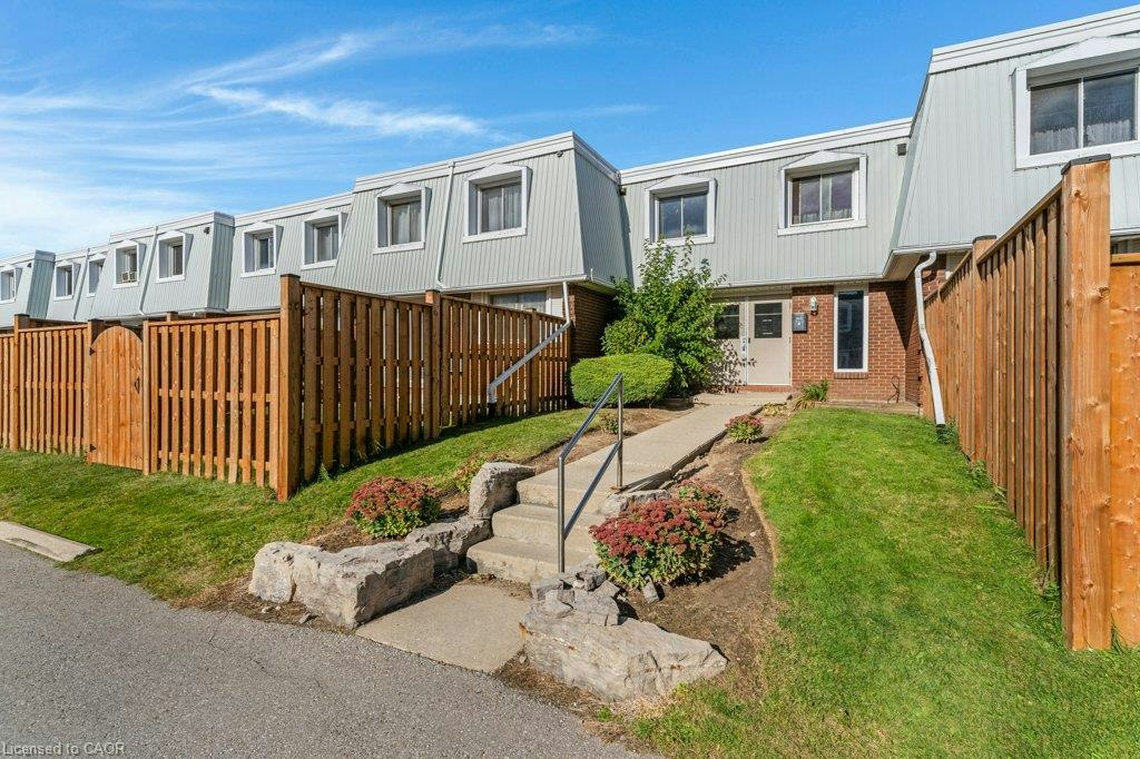 1-320 Traynor Avenue, Kitchener, ON, N2C 2J1