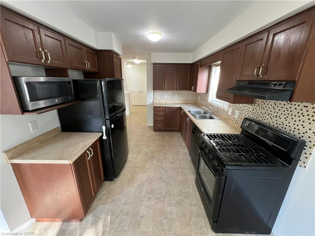 MAIN-14 Iron Gate Street, Kitchener, ON, N2N 3P9 - 5