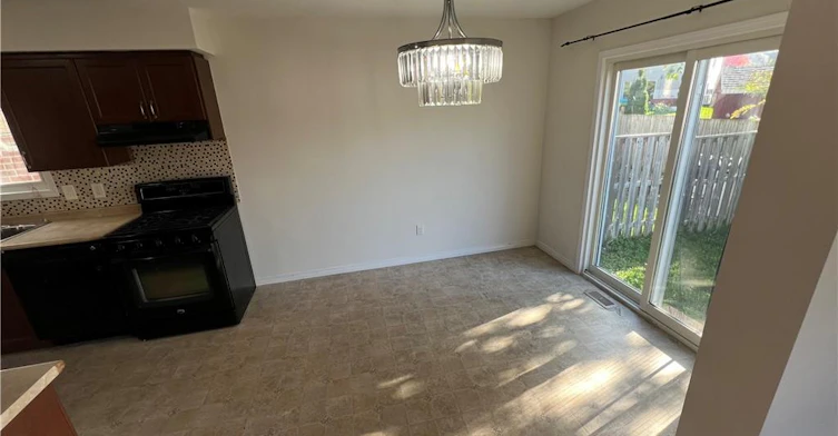 MAIN-14 Iron Gate Street, Kitchener, ON, N2N 3P9 - 7