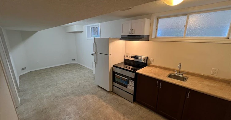 LOWER-14 Iron Gate Street, Kitchener, ON, N2N 3R8 - 3