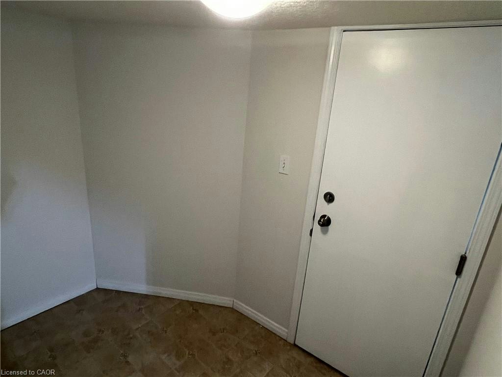 LOWER-14 Iron Gate Street, Kitchener, ON, N2N 3R8 - 2