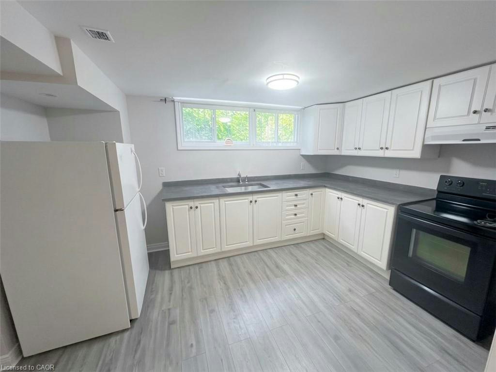 2 Lower-1 Burfield Avenue, Hamilton, ON, L8T 2J8 - 5