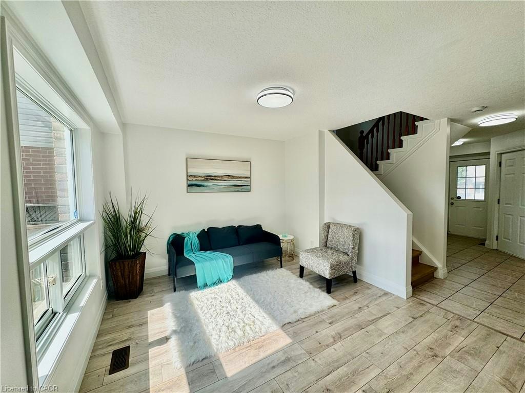 56 Lena Crescent, Cambridge, ON, N1R 8P4 - 7