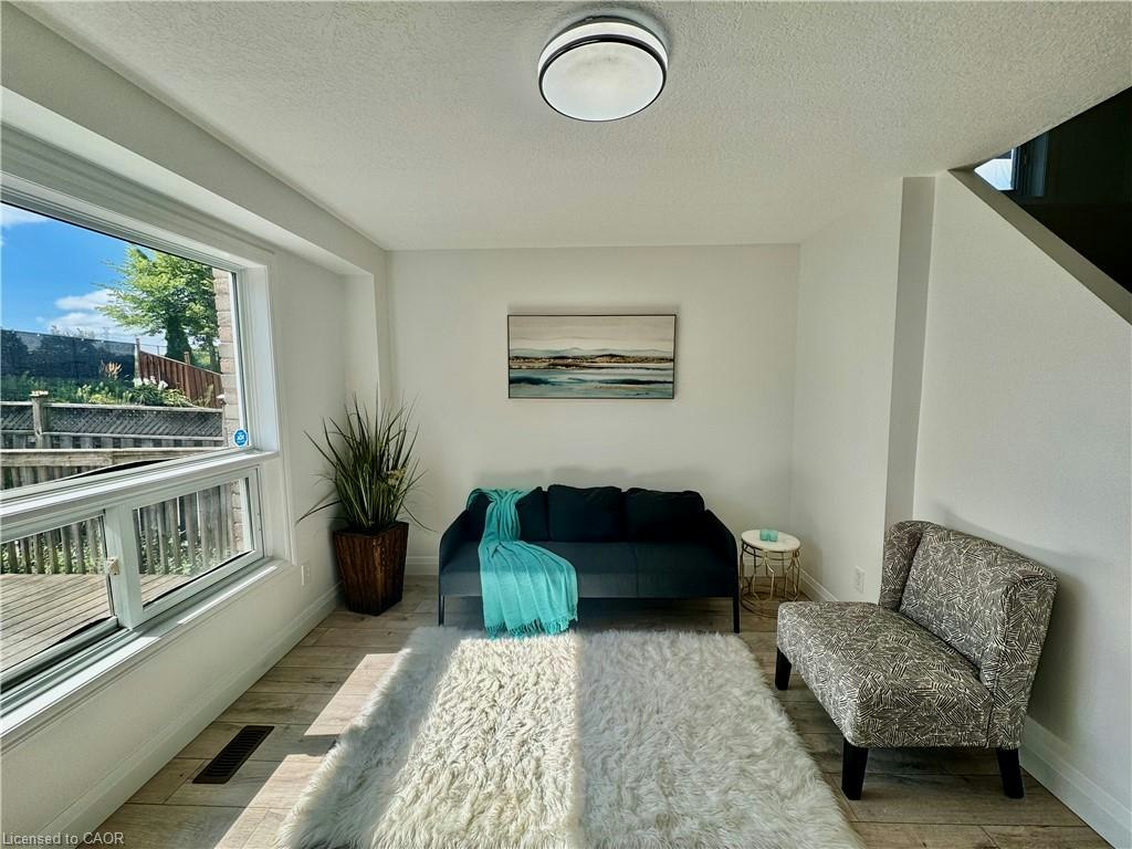 56 Lena Crescent, Cambridge, ON, N1R 8P4 - 8