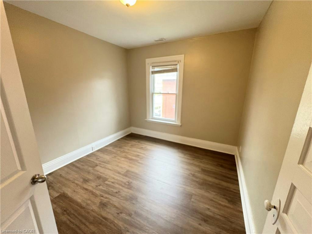2-172 Nelson Street, Brantford, ON, N3S 4B3 - 5