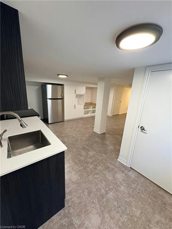LOWER-9 East 33rd Street, Hamilton, ON, L8V 3S9 - 3