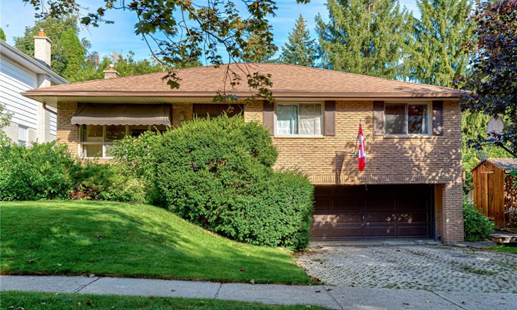 8 Bonnylyn Drive