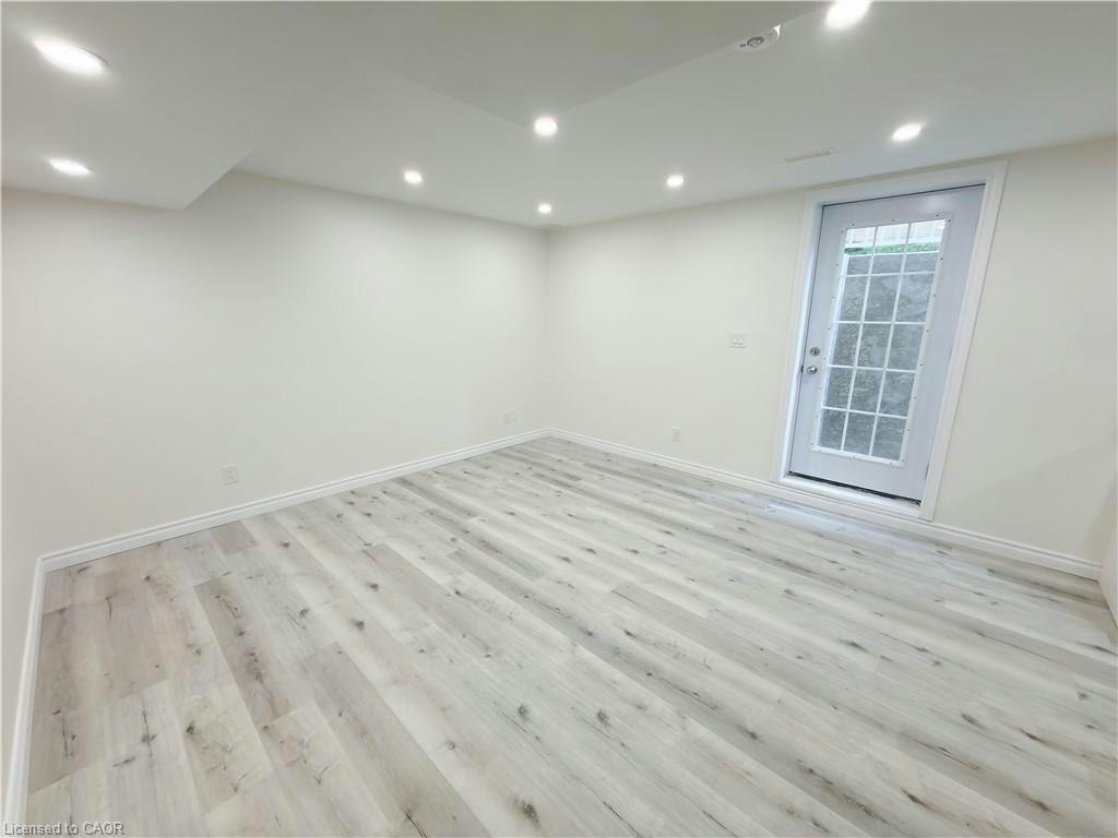 304 Westpark Crescent, Waterloo, ON, N2T 0A4 - 6