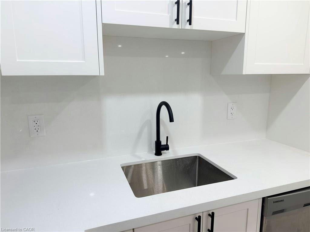 304 Westpark Crescent, Waterloo, ON, N2T 0A4 - 10