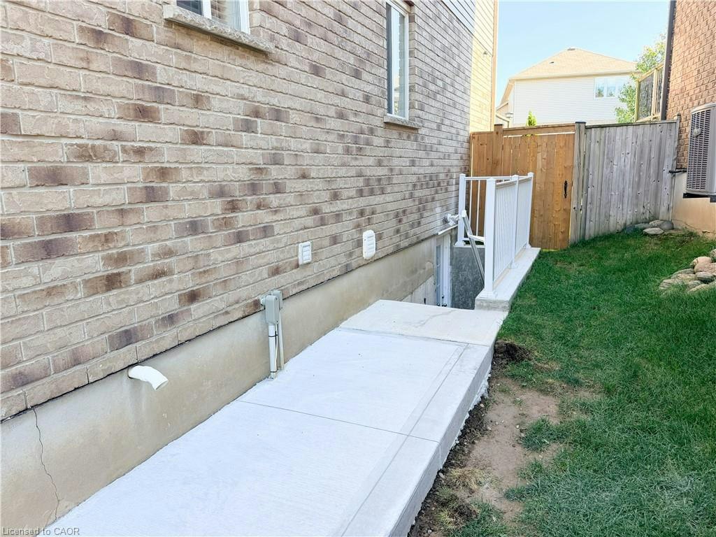 304 Westpark Crescent, Waterloo, ON, N2T 0A4 - 3