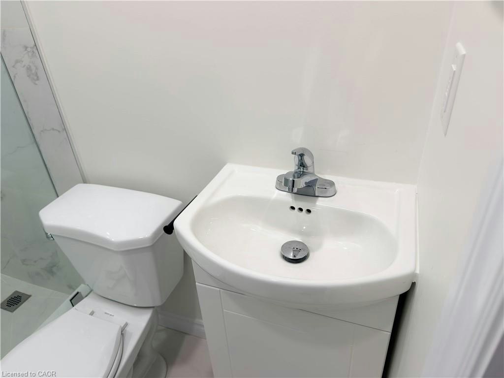 304 Westpark Crescent, Waterloo, ON, N2T 0A4 - 19