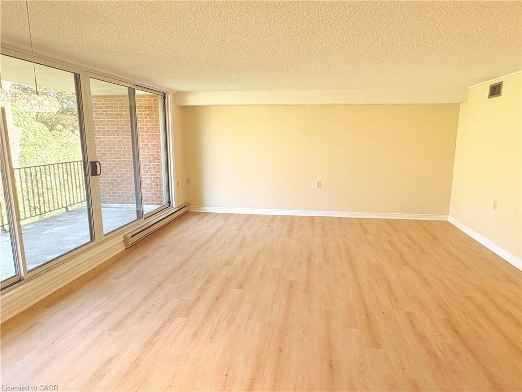 304-150 Wilson Street W, Hamilton, ON, L8L 2H7 3