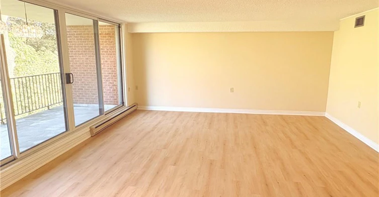 304-150 Wilson Street W, Hamilton, ON, L8L 2H7 - 3