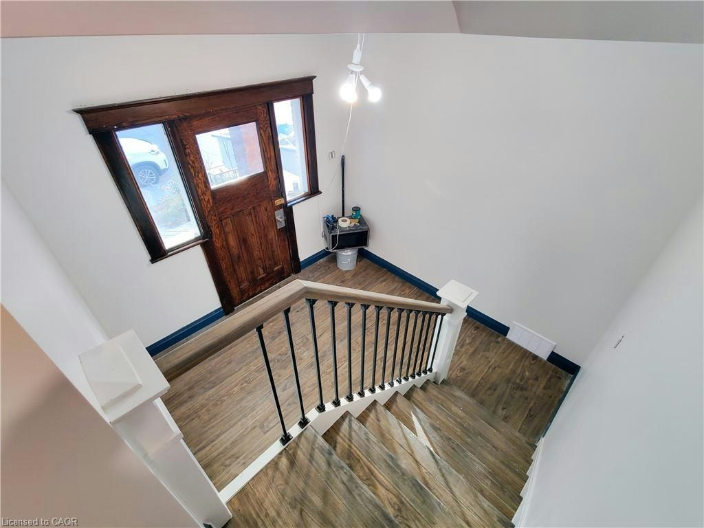 2-134 Ontario Avenue, Hamilton, ON, L8N 2X3 3