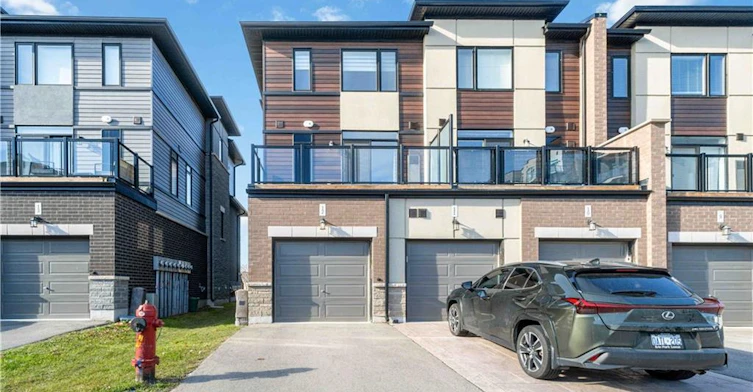 12-590 North Service Road, Hamilton, ON, L8E 0K5