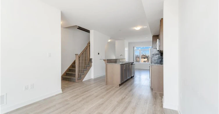 12-590 North Service Road, Hamilton, ON, L8E 0K5 - 11