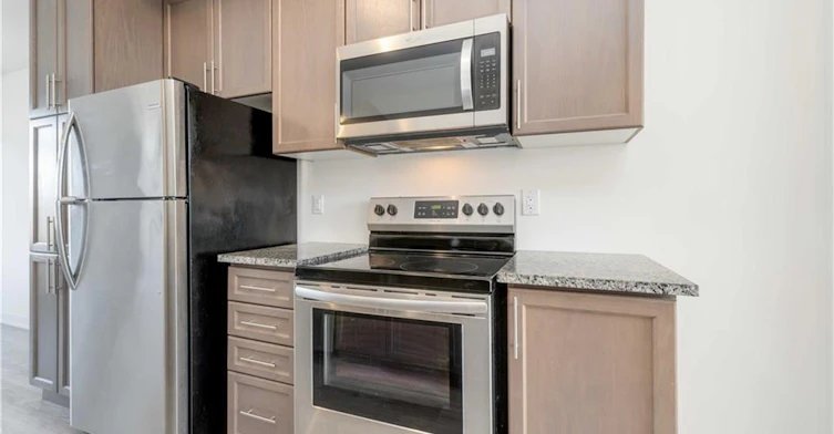 12-590 North Service Road, Hamilton, ON, L8E 0K5 - 5