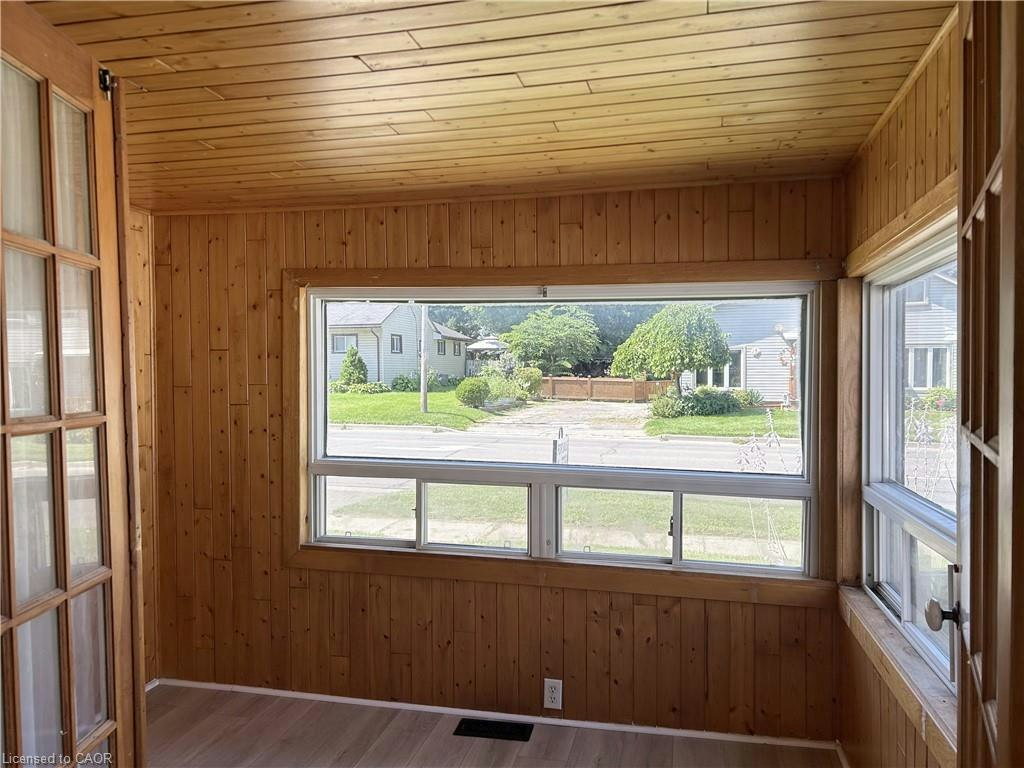 191 Queen Street N, Norfolk County, ON, N3Y 3Y7 - 9