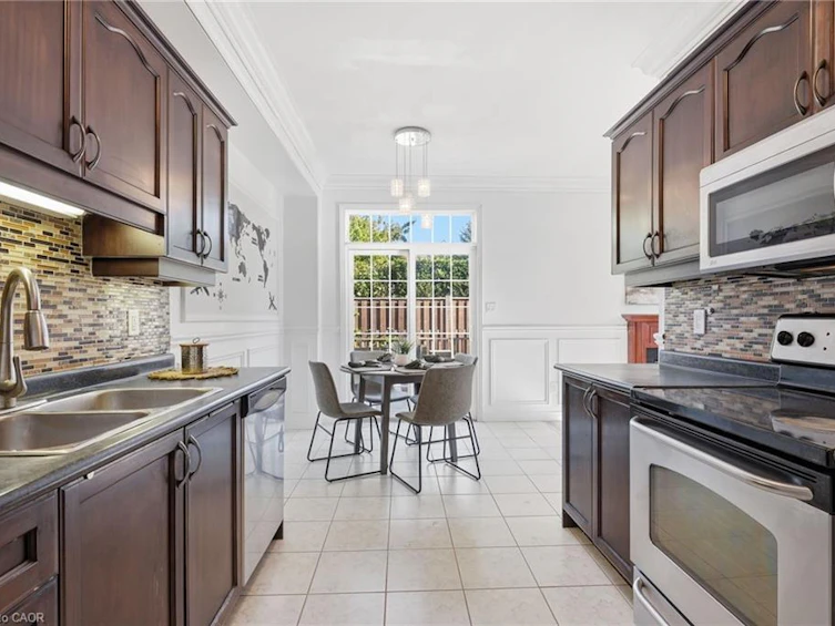 8-400 Stonehenge Drive, Hamilton, ON, L9K 0A2 - 13