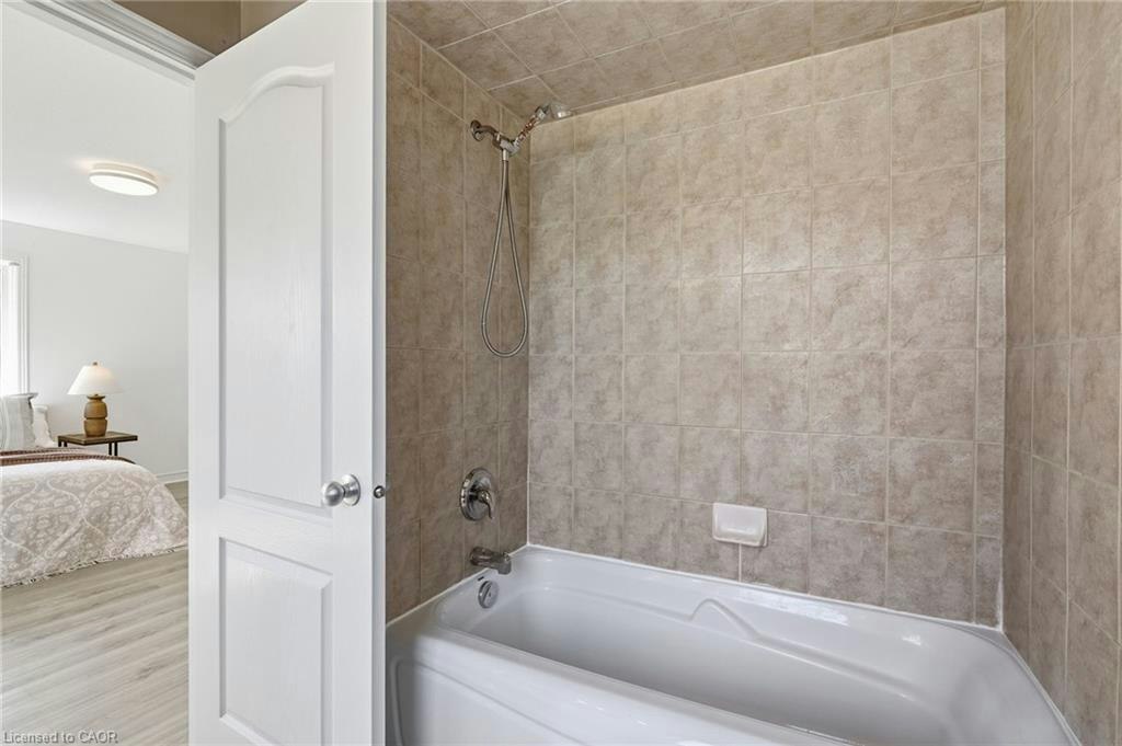 8-400 Stonehenge Drive, Hamilton, ON, L9K 0A2 - 21