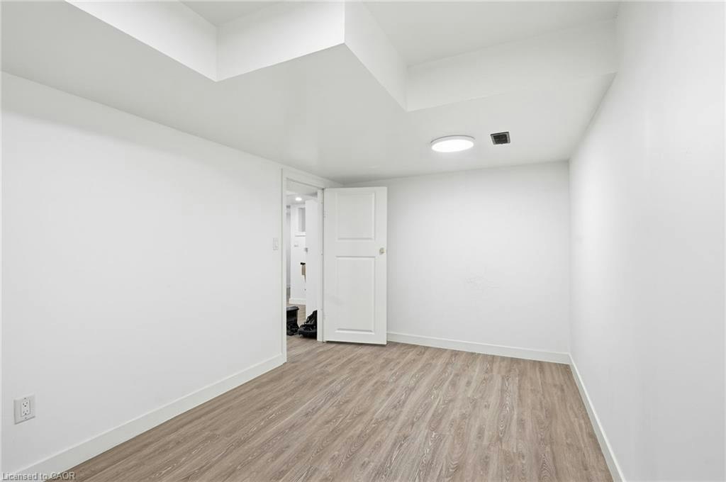 8-400 Stonehenge Drive, Hamilton, ON, L9K 0A2 - 32