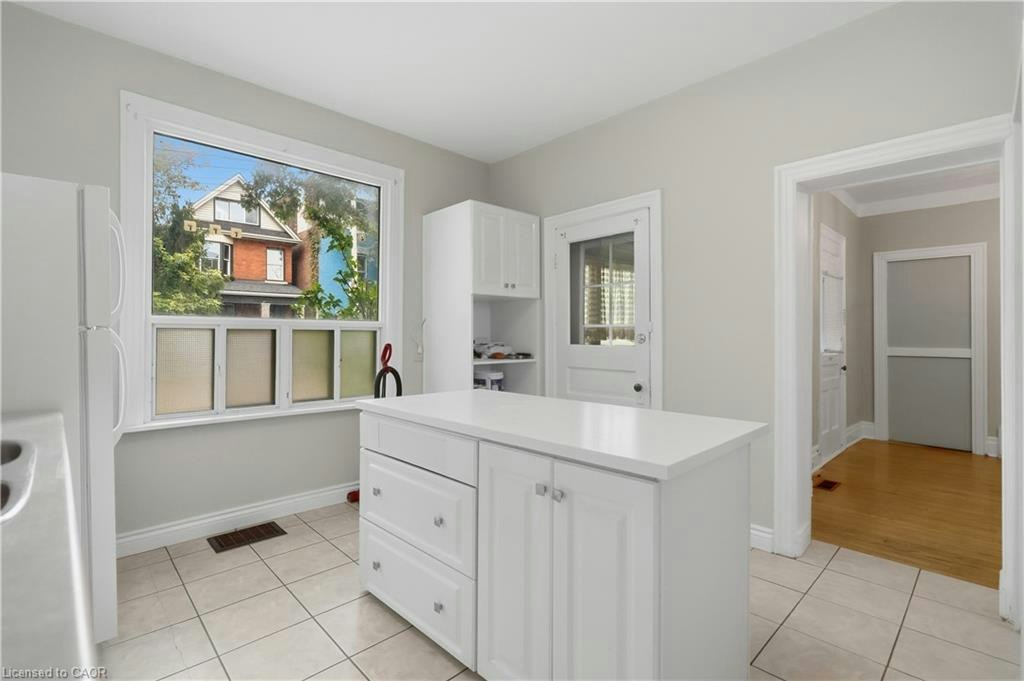 418 Main Street W, Hamilton, ON, L8P 1K6 - 19