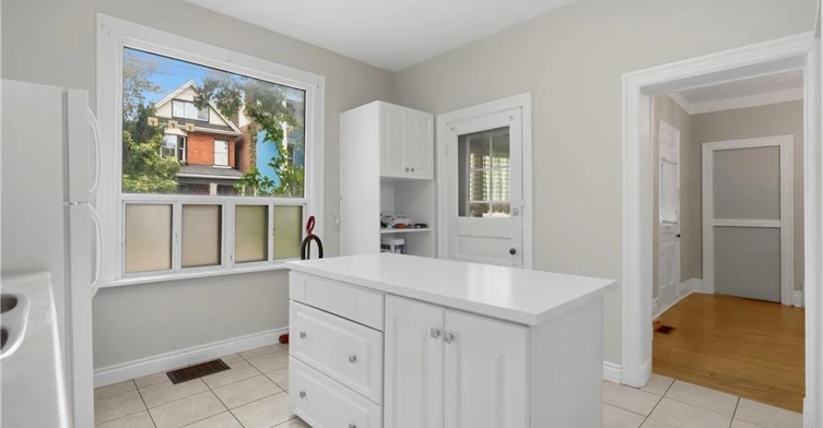 418 Main Street W, Hamilton, ON, L8P 1K6 - 19