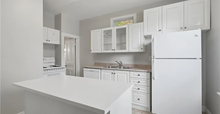 418 Main Street W, Hamilton, ON, L8P 1K6 - 18